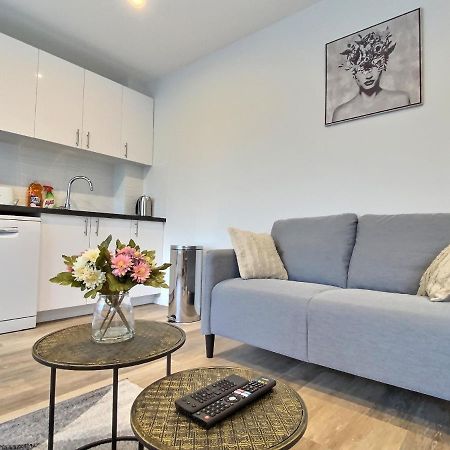 Cozy Appart' A Deux Pas De La Gare - Cozy Houses Palaiseau Kültér fotó
